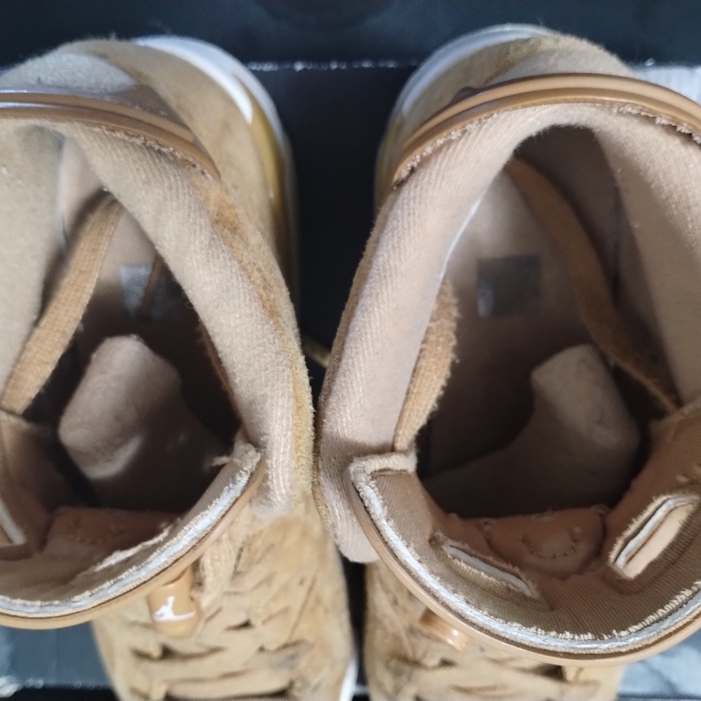 Jordan 6 - Picture 4 of 9